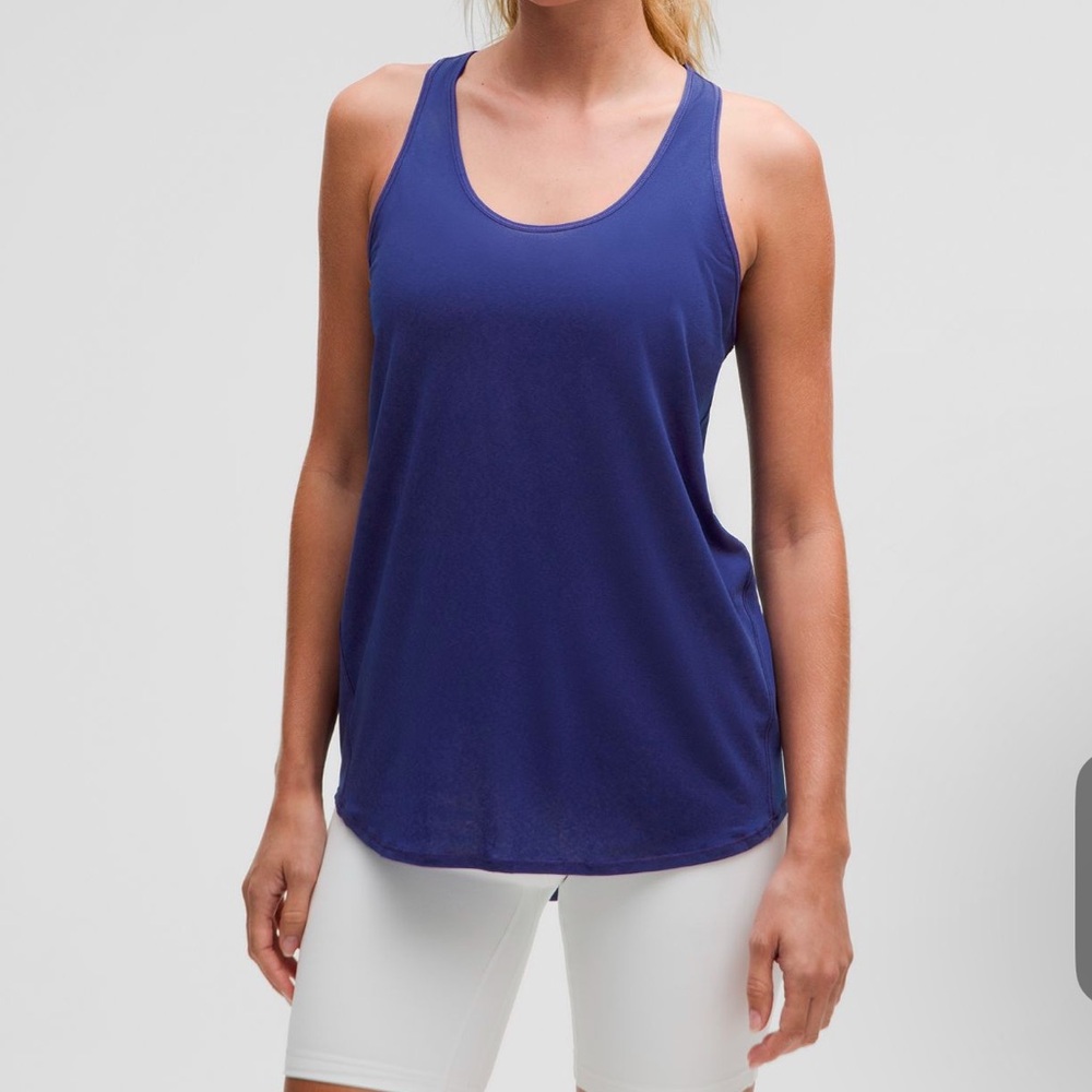 Lululemon Essential Tank Top
Pleated. Blue ( Larkspur )